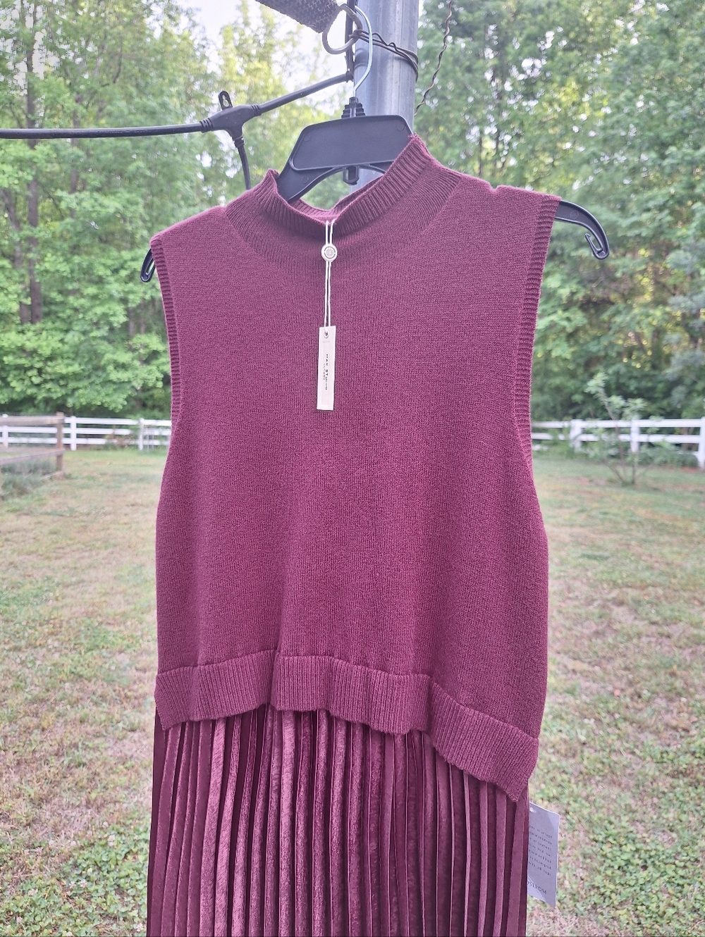 Max Studio Sleeveless Pleated Maxi Dress in Burgundy - Picture 8 of 11